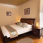 Scallop Regent Rooms